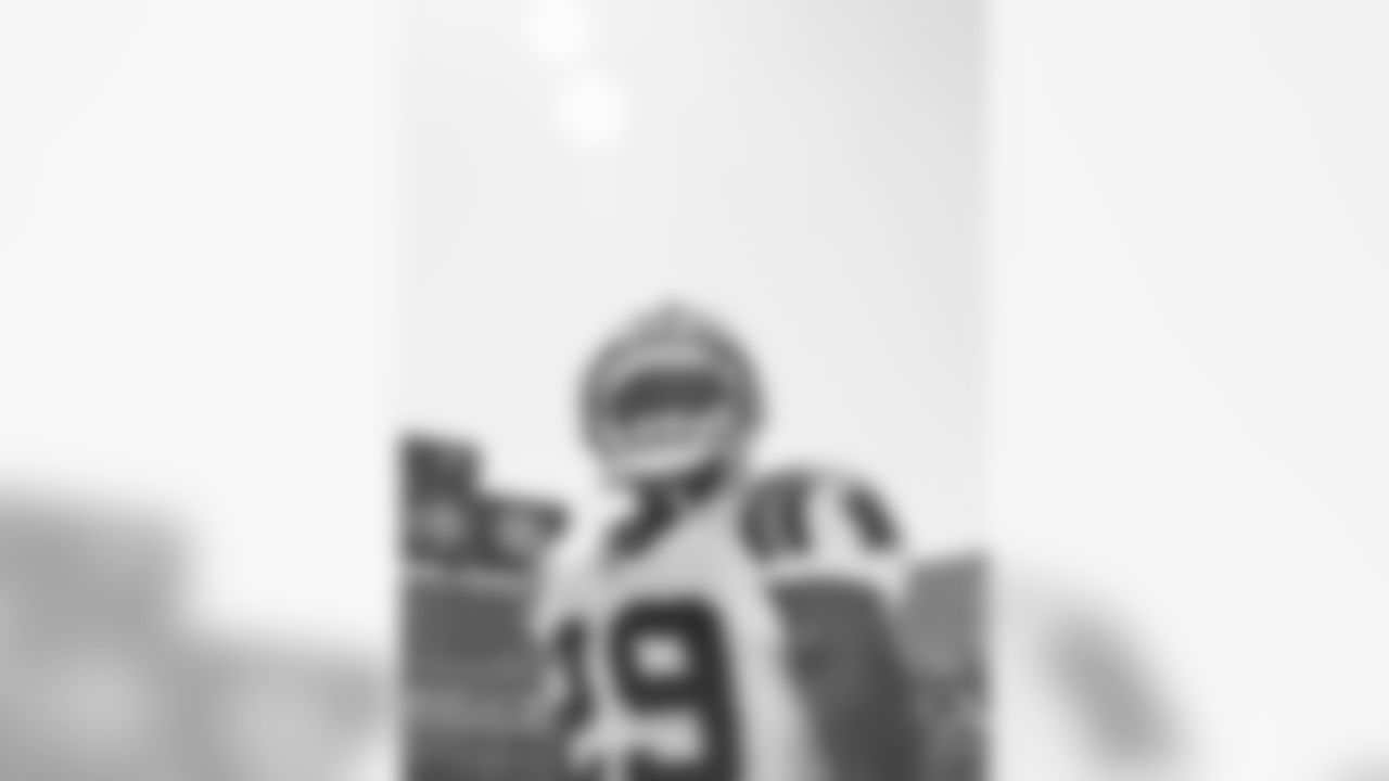 Carolina Panthers play against the New York Giants on Sunday, September 22, 2013.
