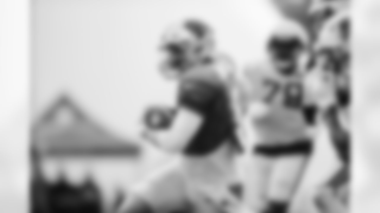 QB - 6 - Baker Mayfield