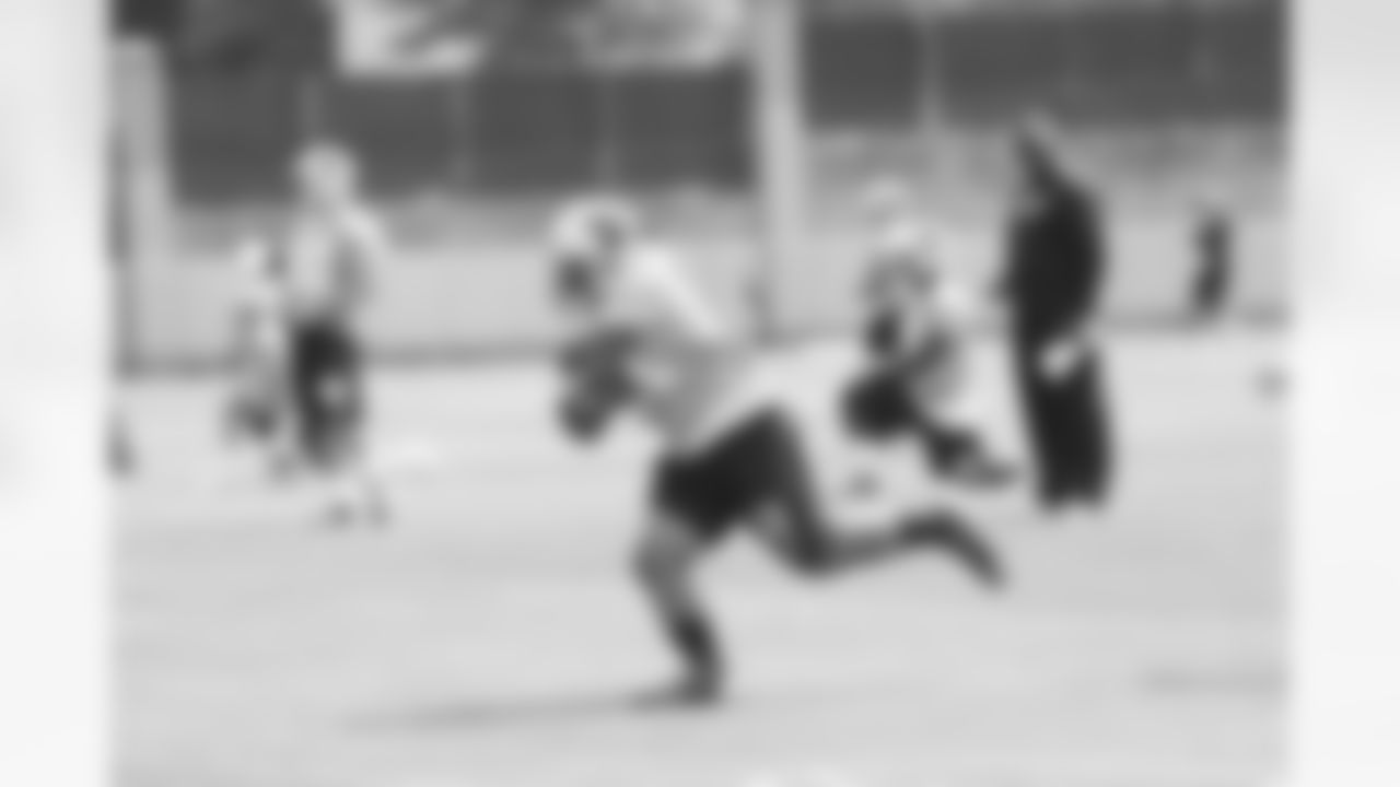 RB Chris Douglas