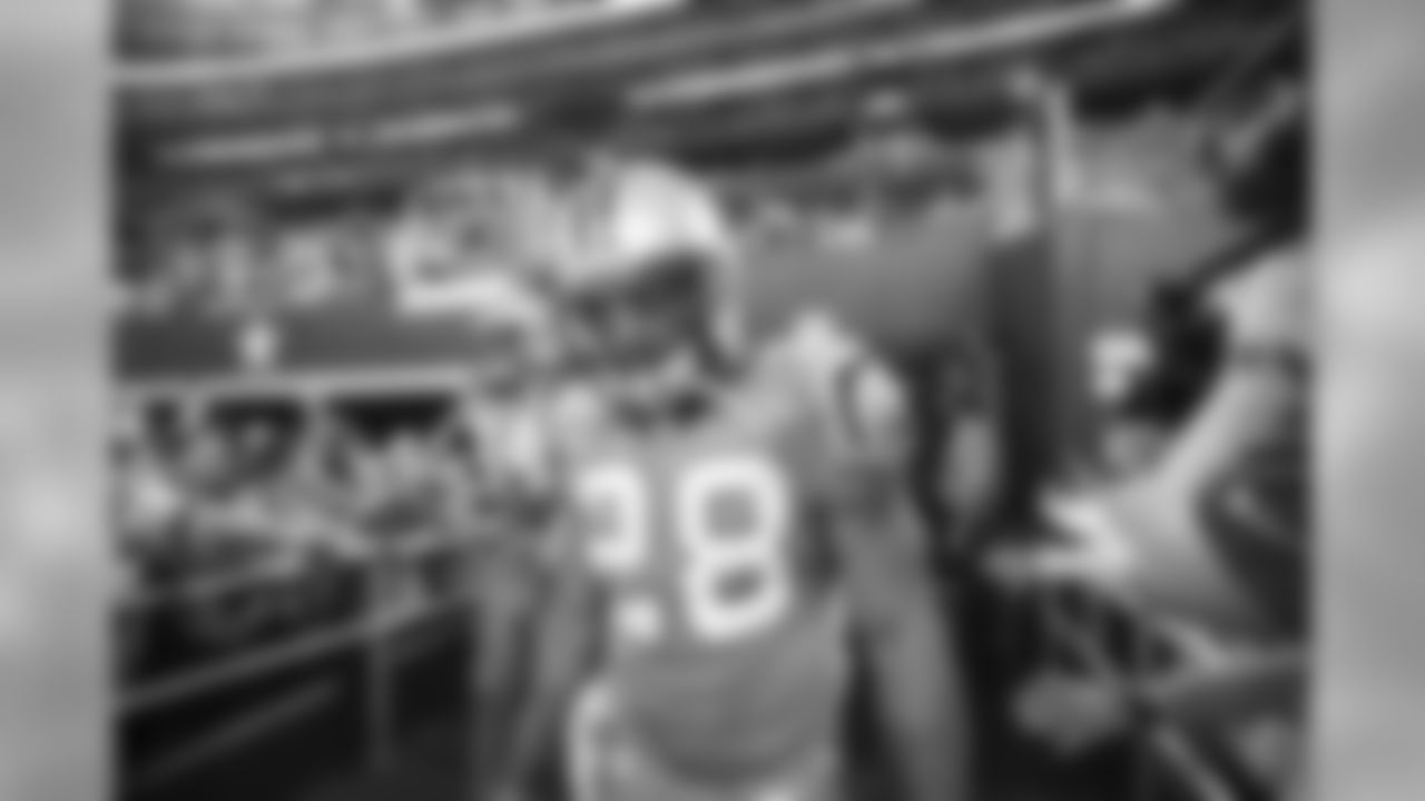 RB Jonathan Stewart