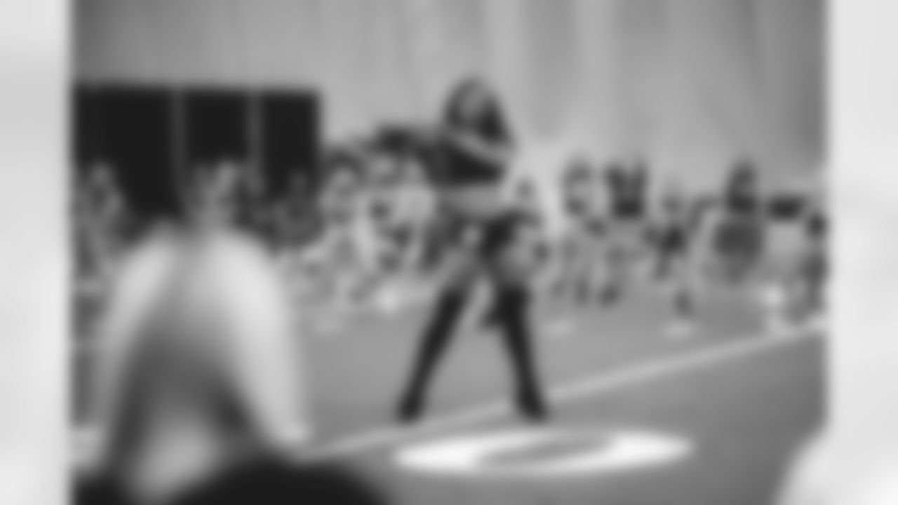 E_1D3_7463_1