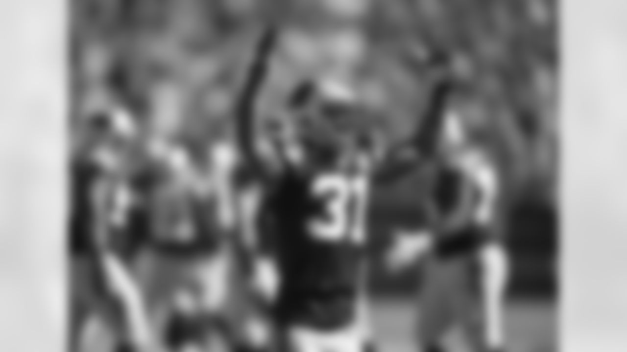 CB James Dockery