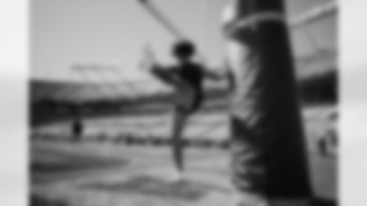 E_1D3_9340