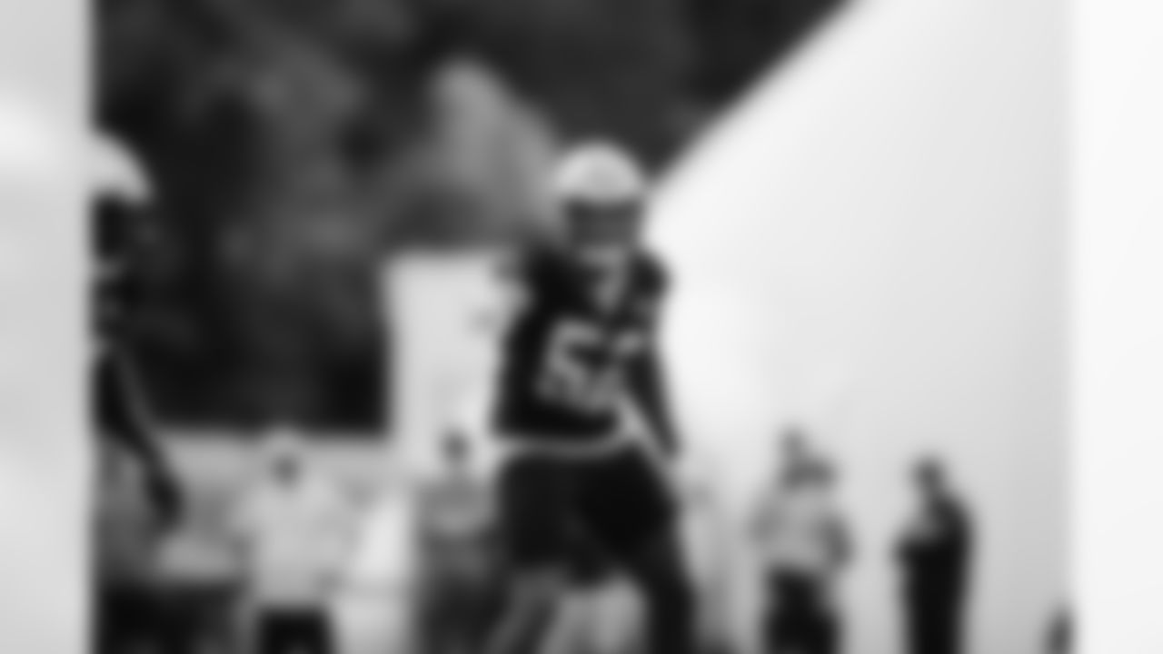 LB - 52 - Isaiah Graham-Mobley