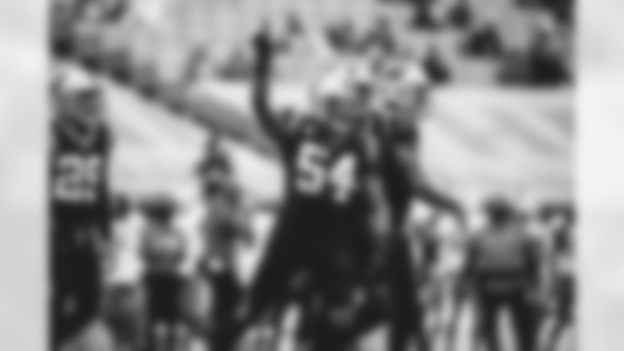 Shaq Thompson, 2020 Walter Payton Man of the Year nominee