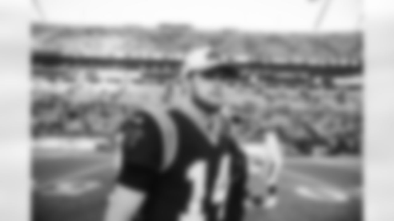 221127 Panthers vs Broncos-31