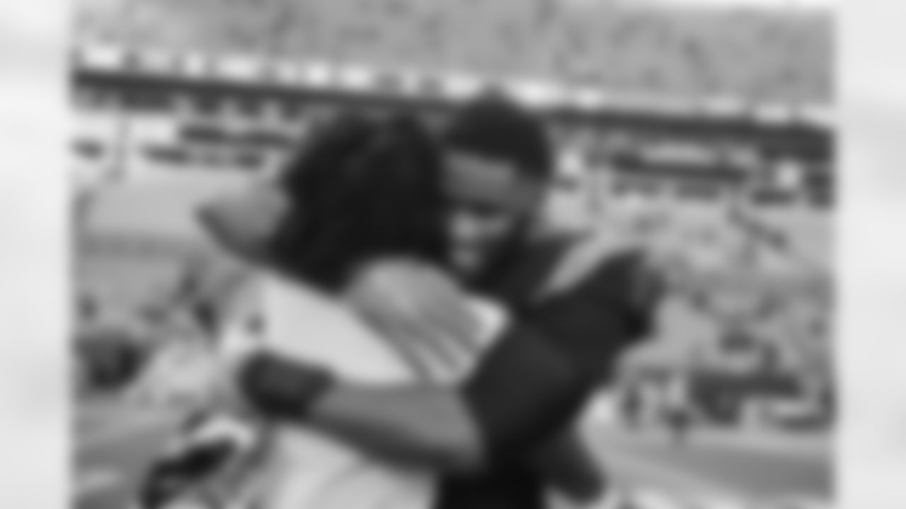 221127 Panthers vs Broncos-49