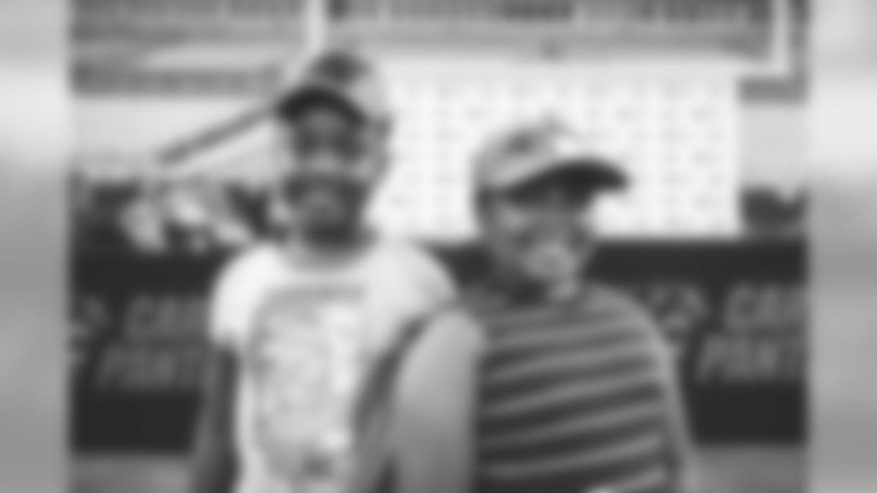 19042DraftParty_383