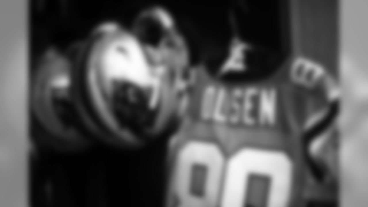 Wk8LockerRoom_39