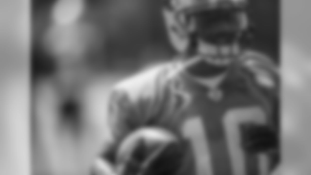 WR De'Andre Presley