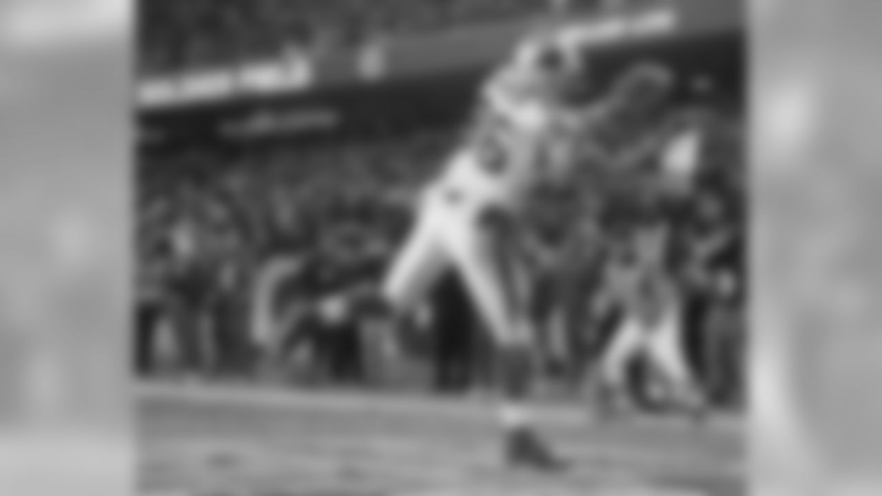 The Panthers used the 228th overall pick to draft tight end Kris Mangum in 1997, and the seventh rounder turned it into a 10-year career in Carolina. In 2004, Mangum recorded career highs across the board, hauling in 34 passes for 323 yards and three touchdowns.