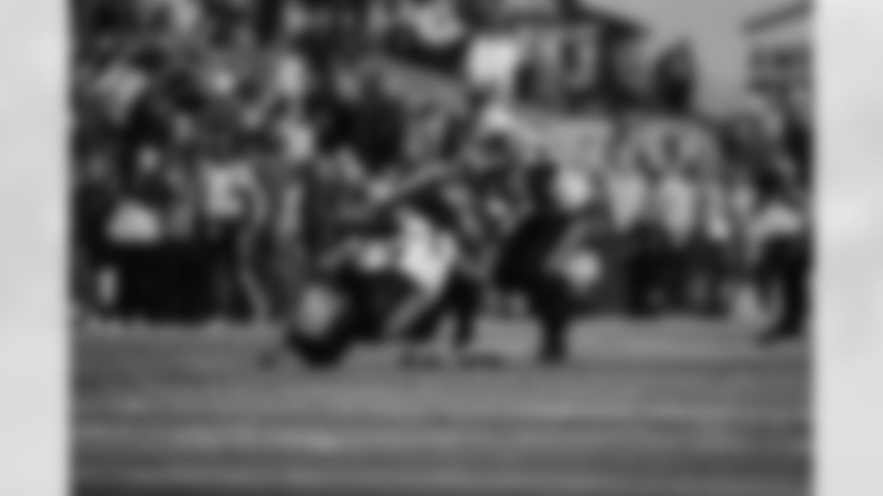 LB - 7 - Shaq Thompson