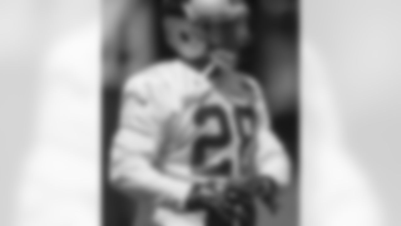 RB Jonathan Stewart