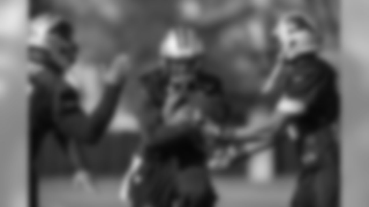 RB Kenjon Barner