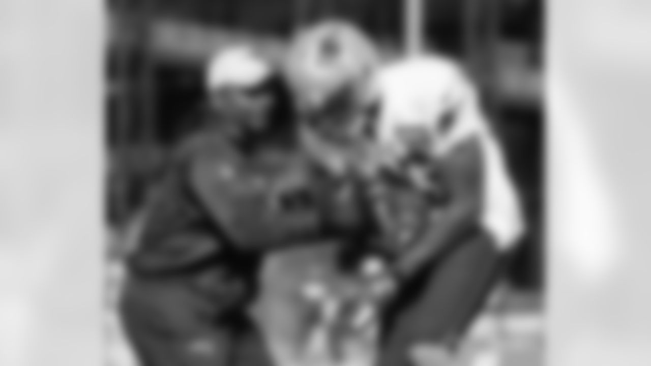 Deron Mayo and Dwayne Allen
