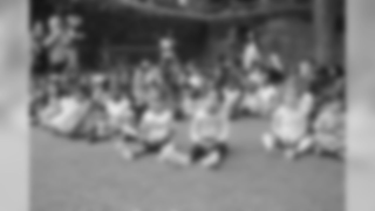 20180614_iPadDonation_Kelly665