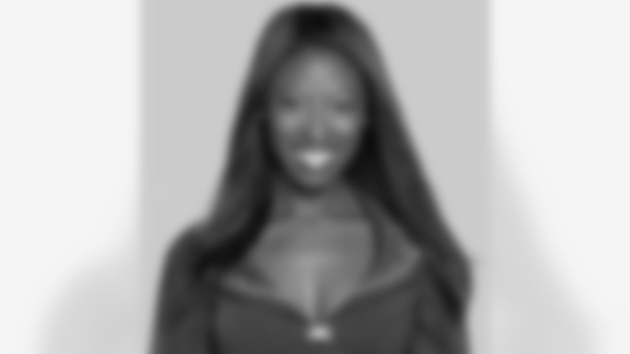2014 Patriots Cheerleaders - Jensine
