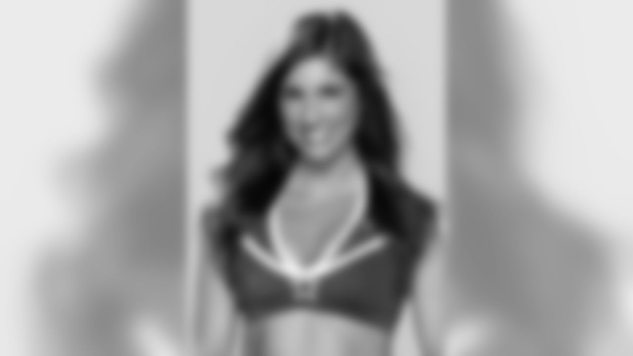 Patriots Cheerleader - Michelle