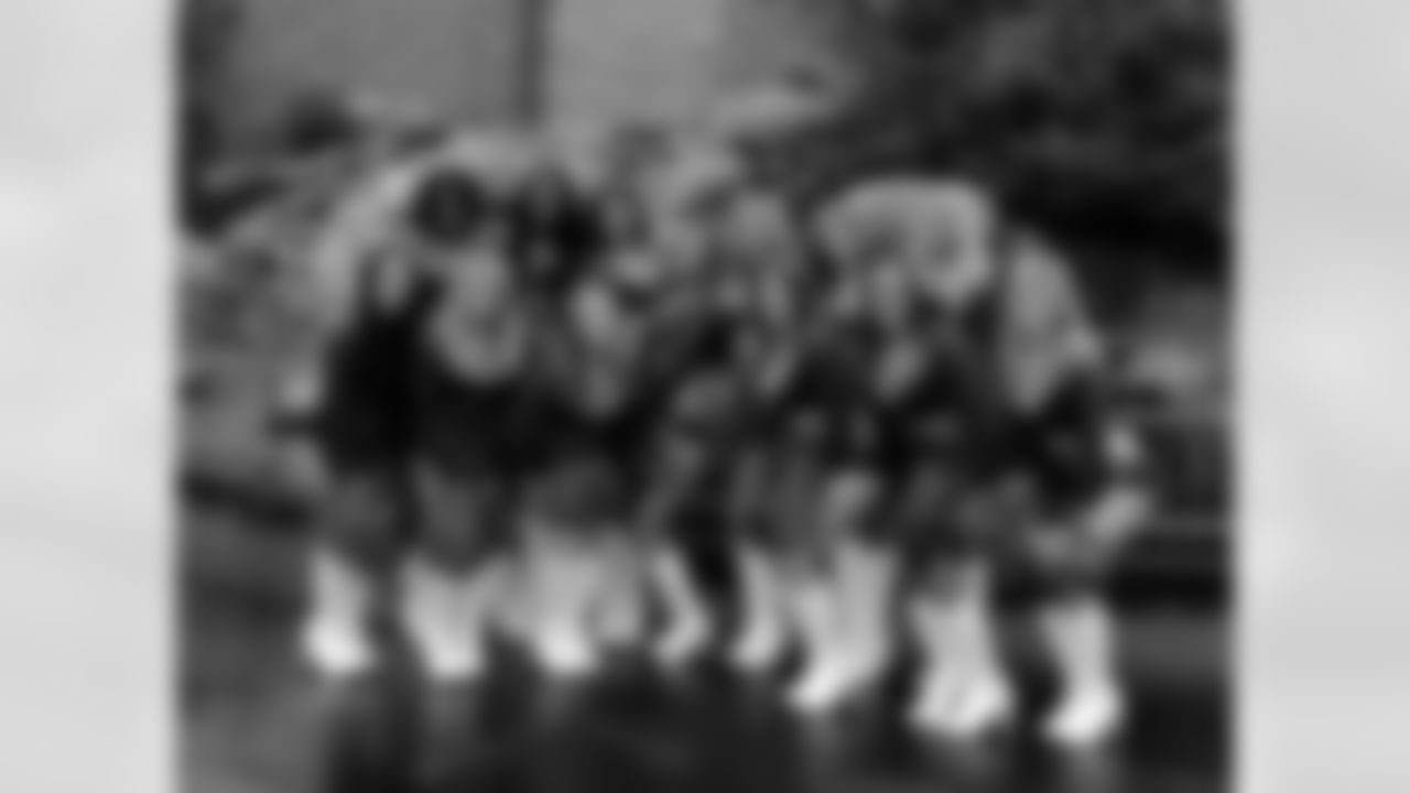Patriots Cheerleaders at Six Flags