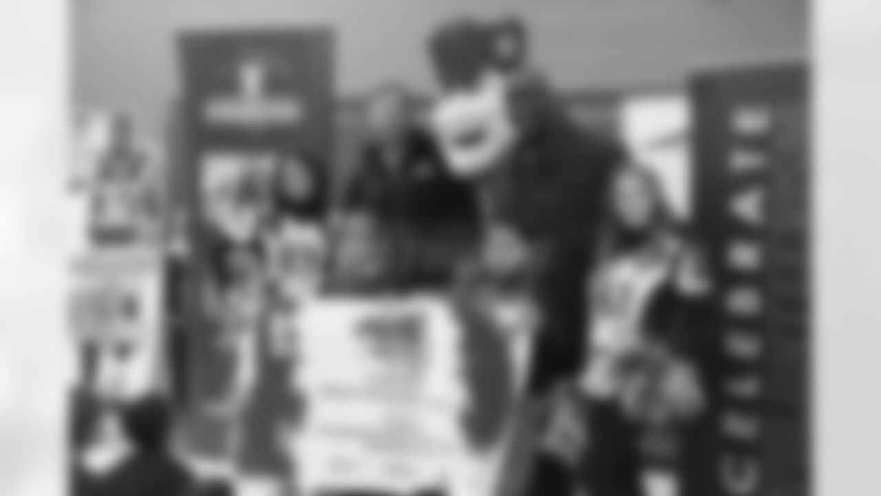 011017play6012-watermarked.jpg