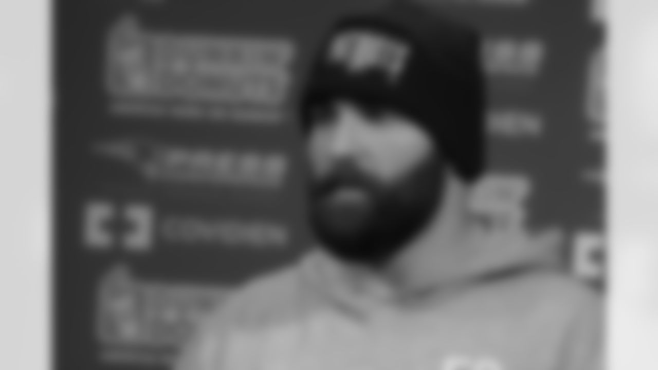 Patriots linebacker Rob Ninkovich addresses the media as the Patriots prepare for the Baltimore Ravens