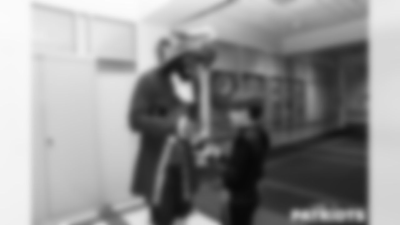 103123-ShrinersChildrensHopsitalHalloweenVisit_Mooney005-watermarked