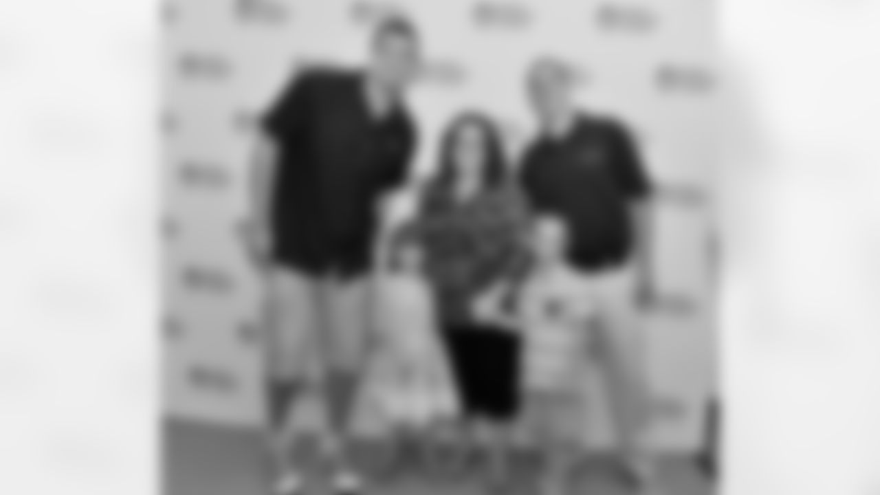 BOSTON, MA - MAY 27: New England Patriot Rob Gronkowski, Emma, Sarah, Drew and John attend Dunkin Donuts Iced Coffee Day check presentation at Boston Children's Hospital on May 27, 2015 in Boston, Massachusetts. (Photo by Paul Marotta/Getty Images for BCH)
