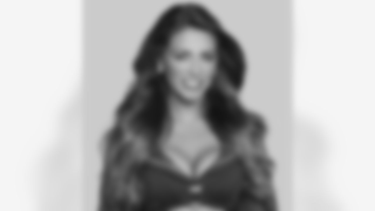 2014 Patriots Cheerleaders - Zoe