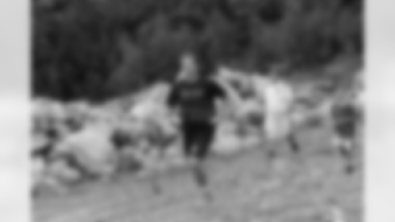 20170714_ronburtonvillage_patriots800.jpg