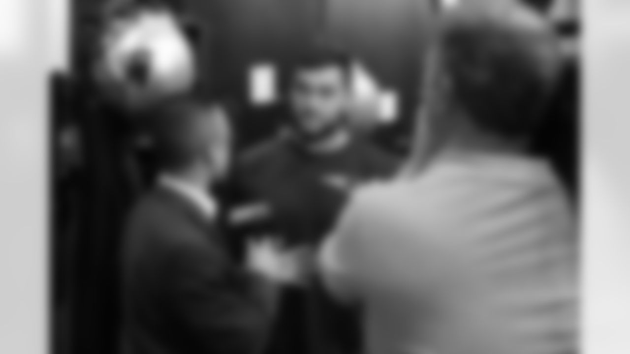 Michael Hoomanawanui speaks with Mike Reiss of ESPN Boston