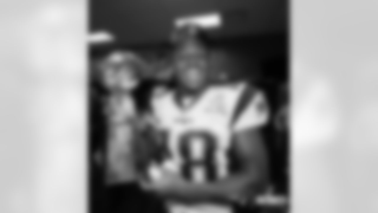 SBLI_AF020517Postgame_DS1950-watermarked