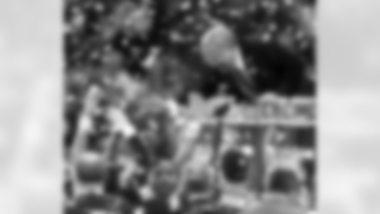 New England Patriots owner Robert Kraft gets high fives from the podium after the Patriots beat the St. Louis Rams in Super Bowl XXXVI at the  Louisiana Superdome Sunday, Feb. 3, 2002 in New Orleans.  (AP Photo/Beth A. Keiser)