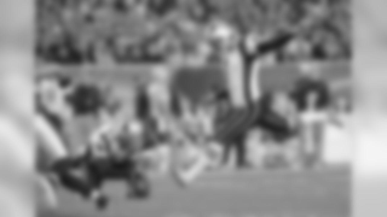 Patriots kicker Stephen Gostkowski kicks a field goal during the first half.