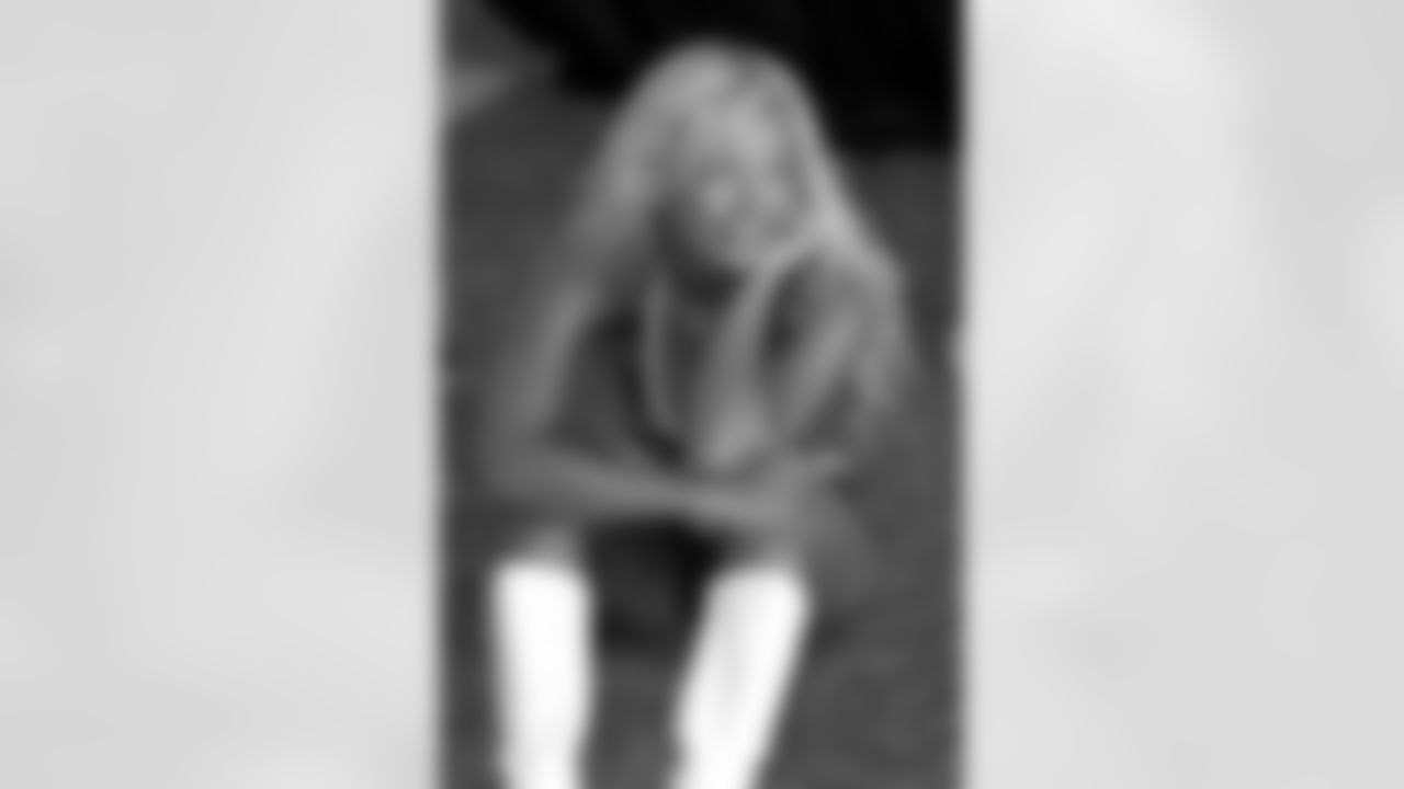 Ashleigh relaxing before a promo.