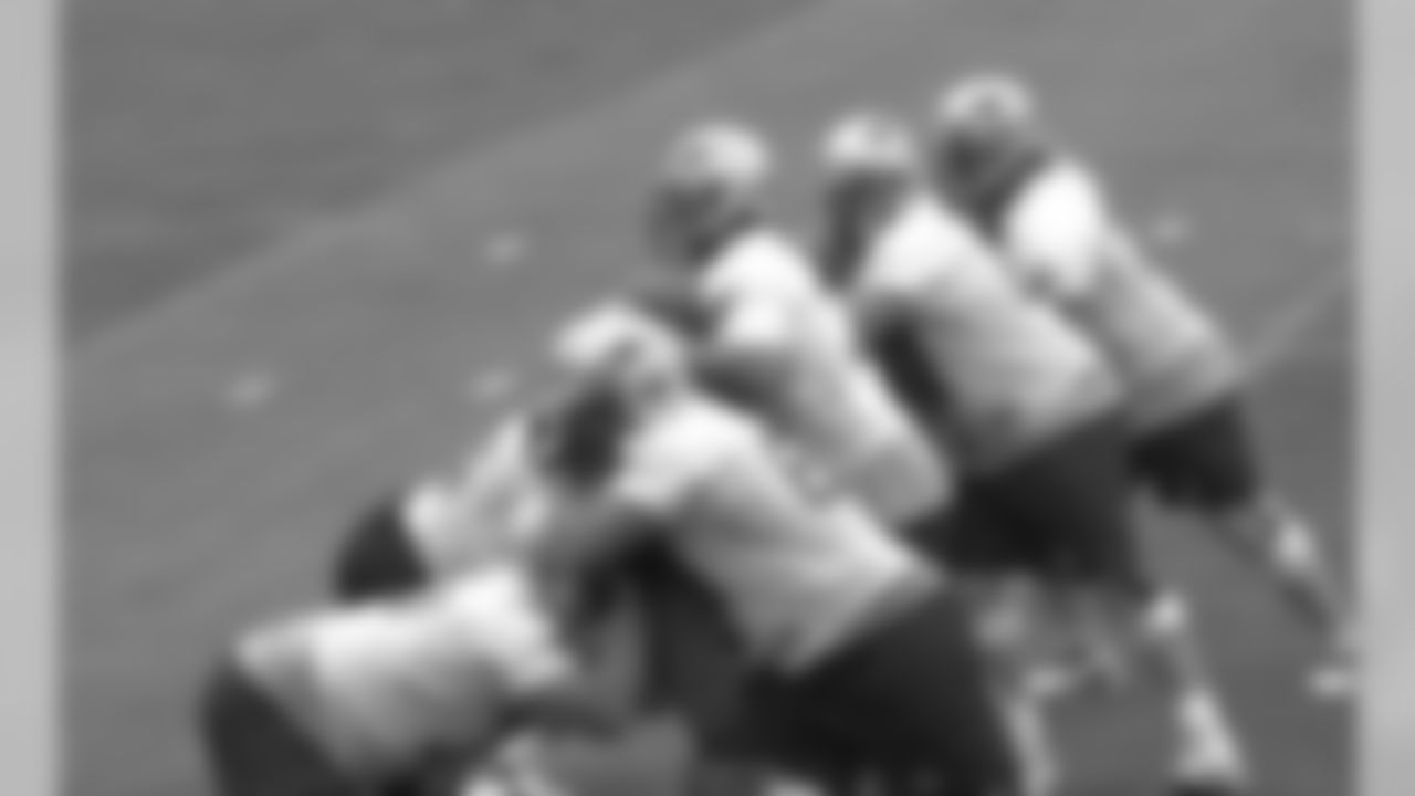 Patriots offensive lineman work on blocking on day two on mini camp at Gillette Stadium. 6/6/2007 Photo by Chris Ferreira