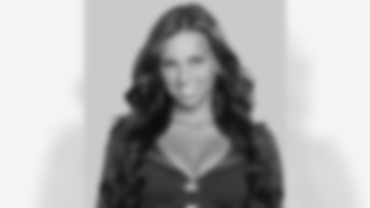 2014 Patriots Cheerleaders - Megan