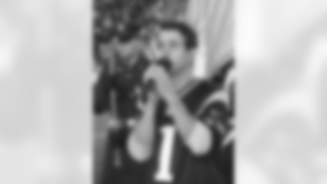 20141017_joeymcintyreanthem_0.jpg