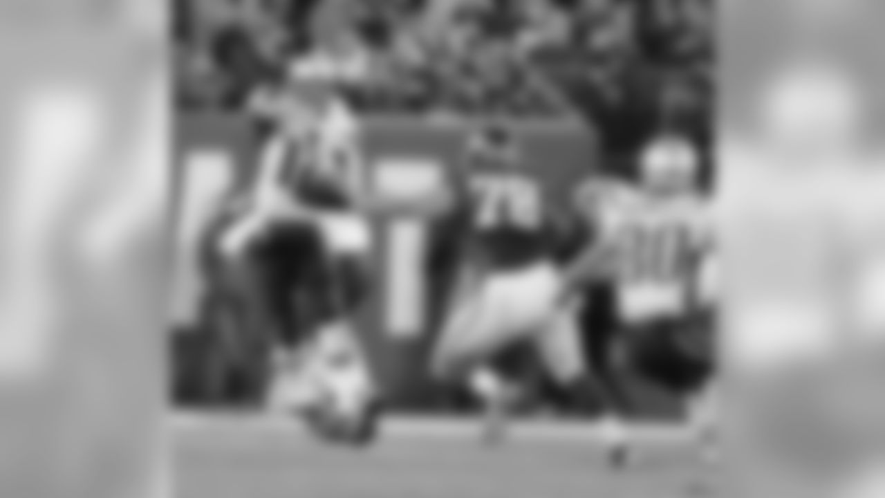 Conor McDermott, OL