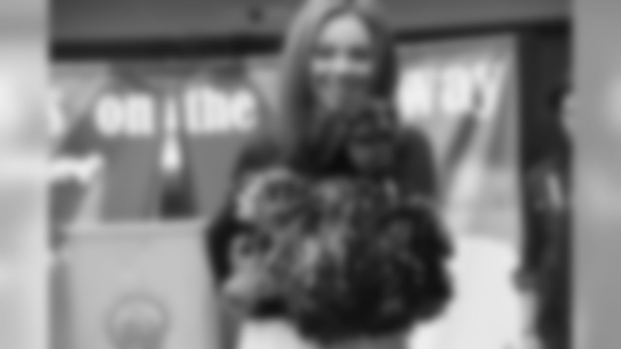 Patriots Cheerleaders at Rescues on the Runway