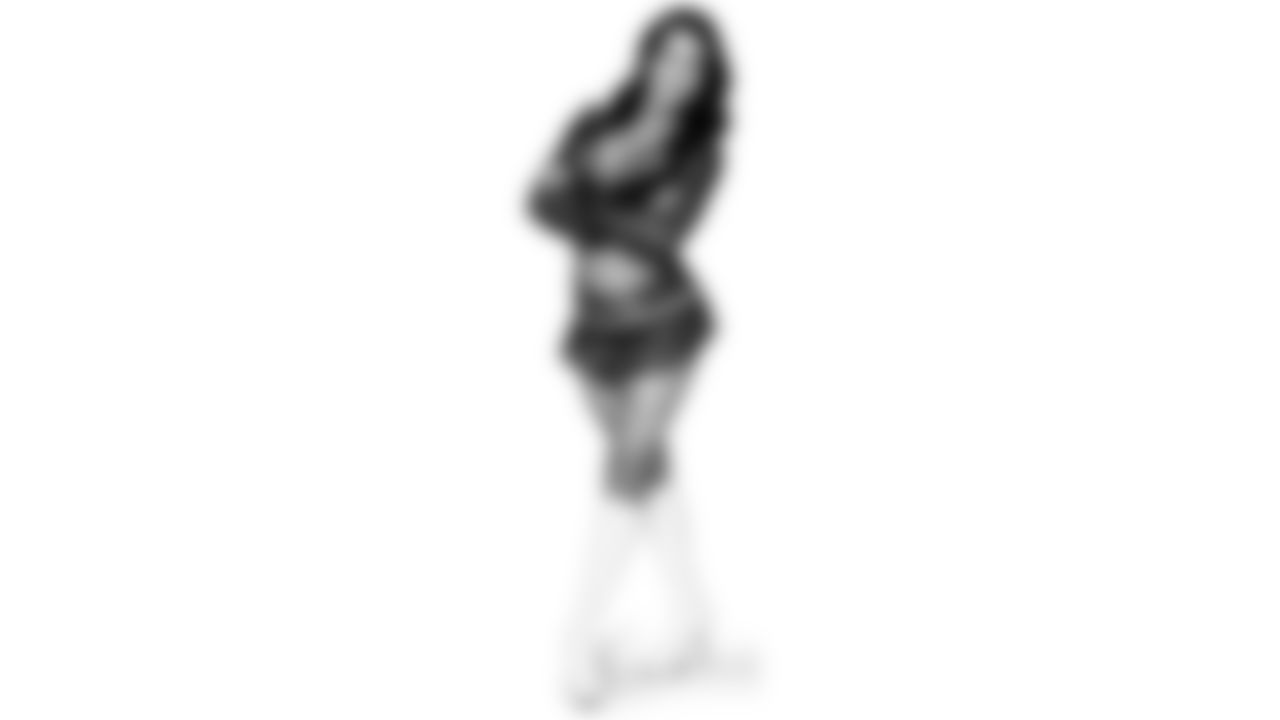 2018-cheer-fulllength-_0002_Talia-L.-watermarked