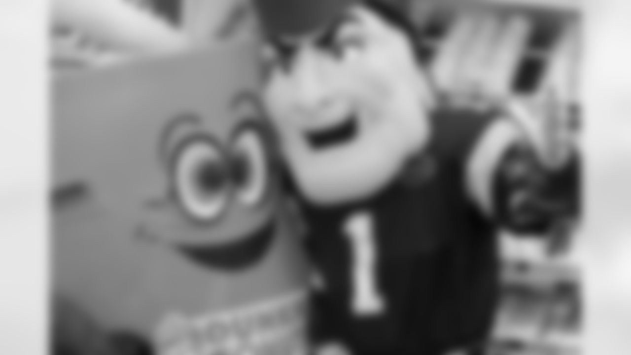 Pat Patriot at Dunkin' Donutes