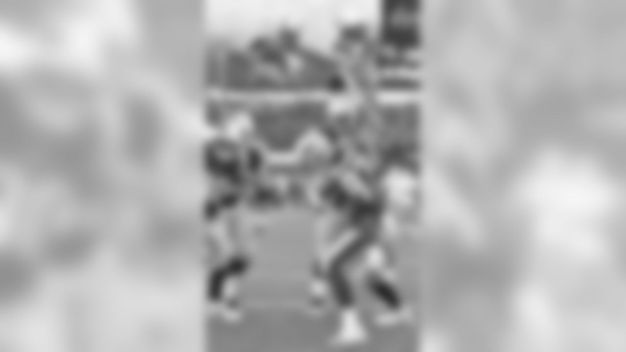 20171126_dolphins_nordstrom531.jpg