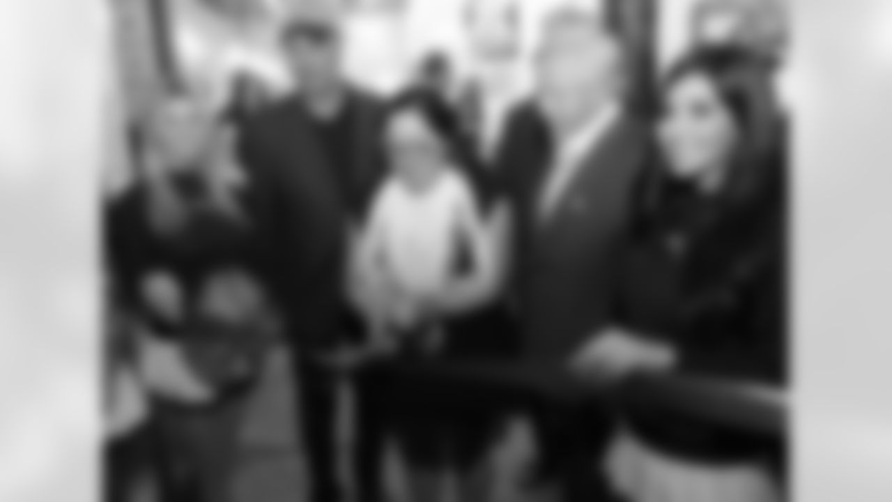 Aly and Casey held the ribbon for the grand opening ceremony at Alex & Ani on October 17th.