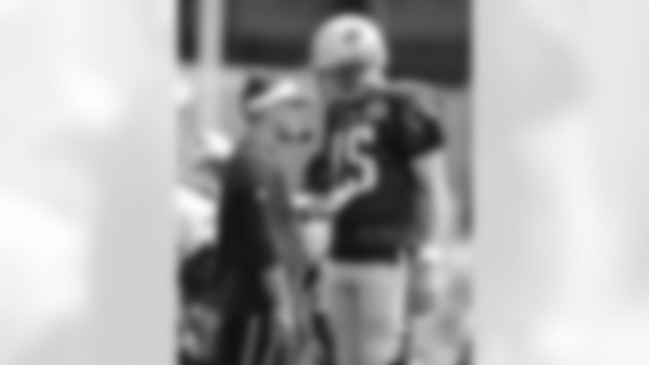 Josh McDaniels talks with Ryan Mallett