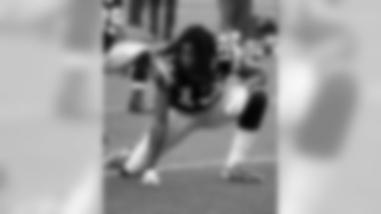 Carolina Panthers wide receiver Kelvin Benjamin warms up before an NFL preseason football game against the New England Patriots Friday, Aug. 22, 2014, in Foxborough, Mass. (AP Photo/Stephan Savoia)