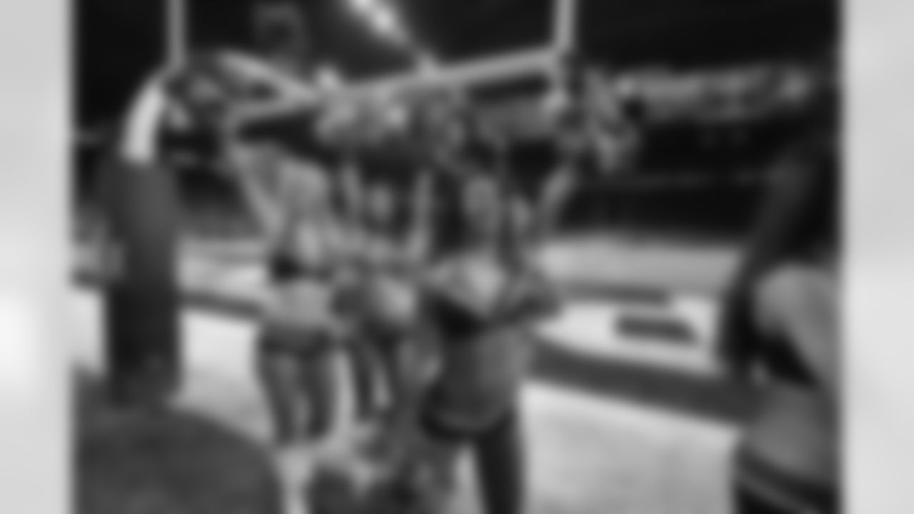 sbli_af020517cheer_ds115-watermarked.jpg