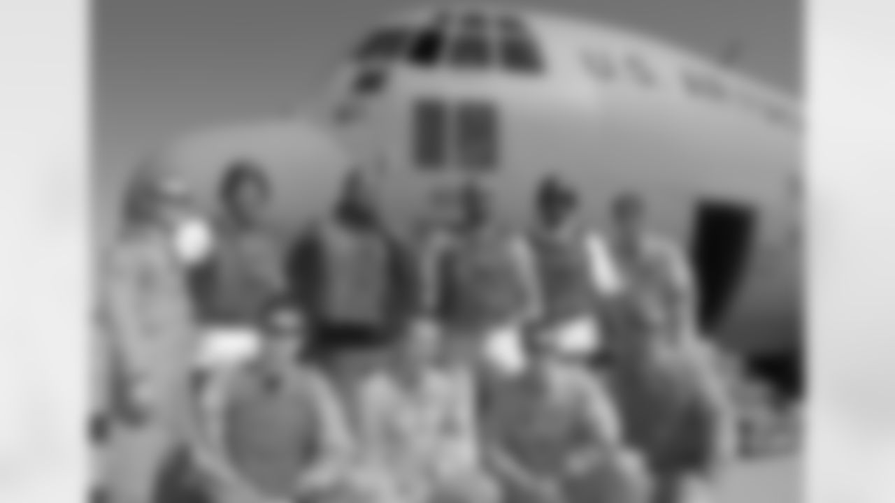 nfl_c-130_crew_kuwait.jpg