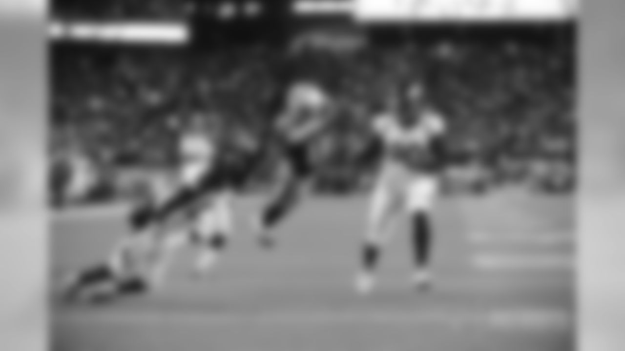 31. Patriots overcome 24-0 halftime deficit to beat Peyton Manning's Broncos in overtime on Nov. 24, 2013 – The Pats turned it over three times in the first half, but Denver returned the favor with two second half turnovers. A muffed punt in OT set the Patriots up for the amazing 34-31 win that is the largest comeback win in Patriots regular season history.