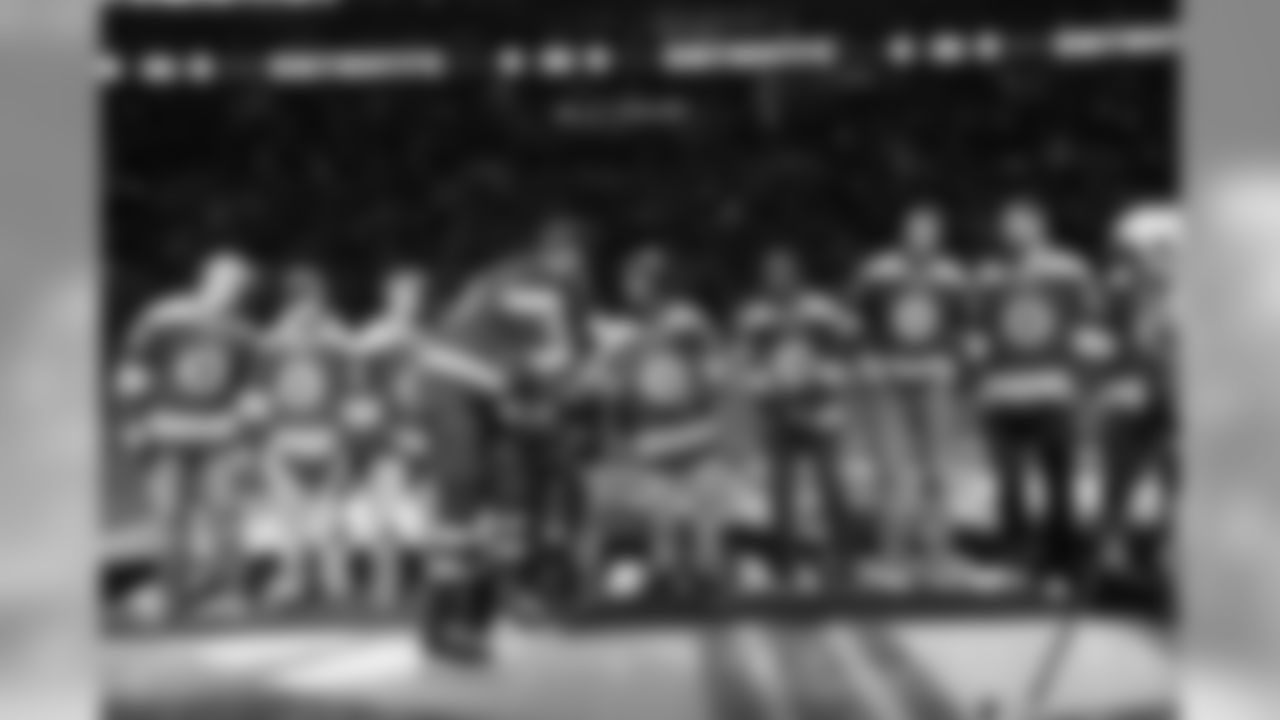 021117pats-bruins_eja200-watermarked.jpg