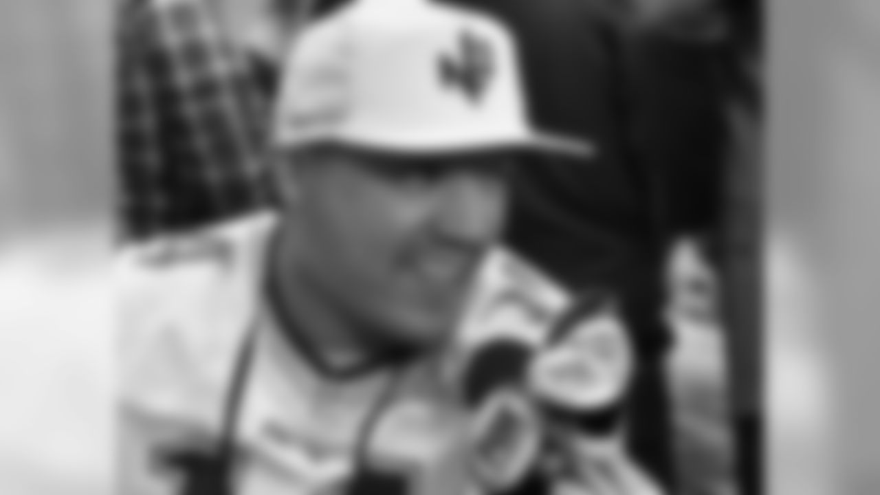 roster_gallery_floyd_kn-watermarked.jpg